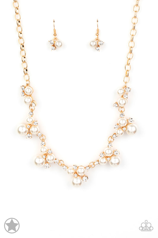 Paparazzi Blockbuster Necklace - Toast To Perfection - Gold