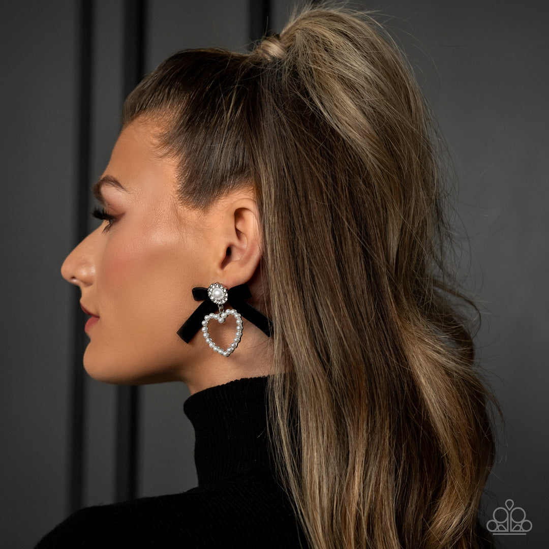 Paparazzi Earrings - BOW and Then - Black