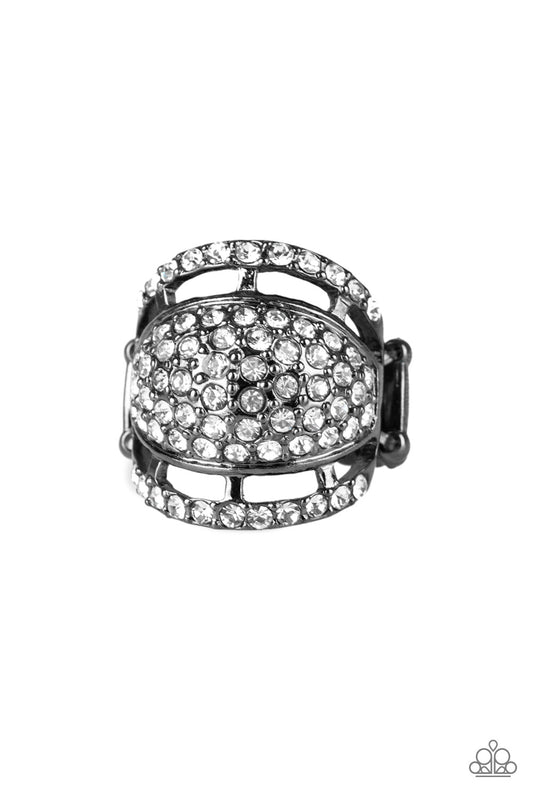 Paparazzi Ring - The Seven-FIGURE Itch - Gunmetal