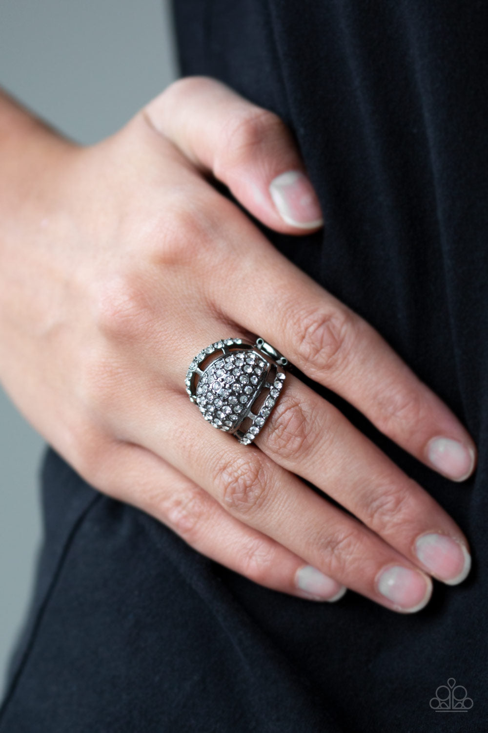 Paparazzi Ring - The Seven-FIGURE Itch - Gunmetal