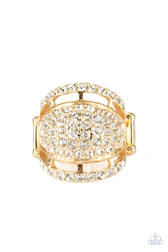 Paparazzi Ring - The Seven-FIGURE Itch - Gold