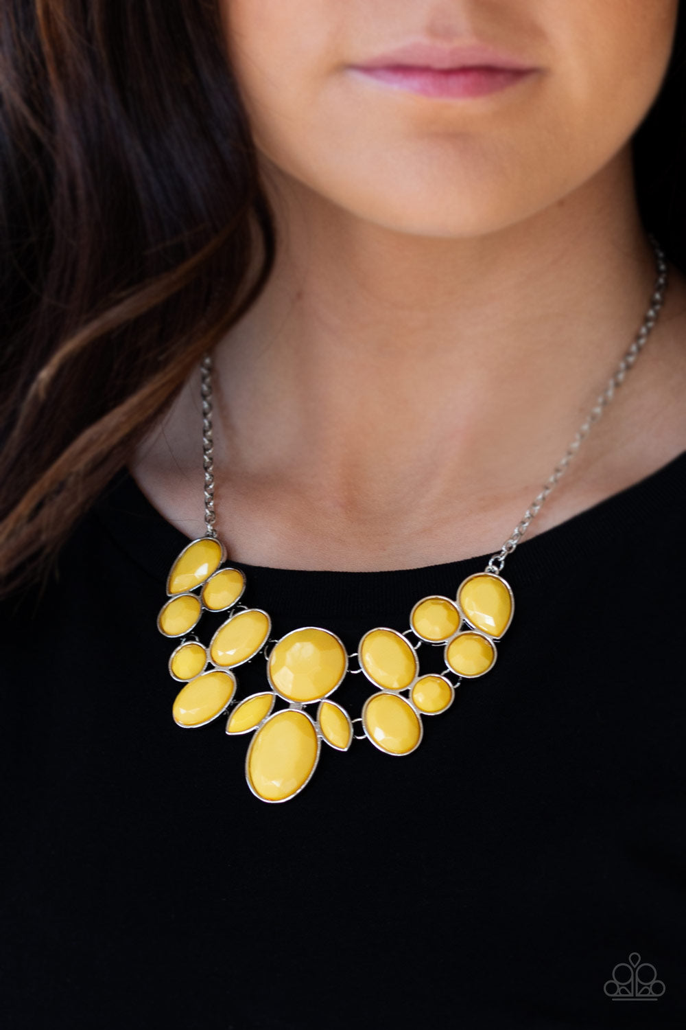 Paparazzi Necklace - Demi-Diva - Yellow