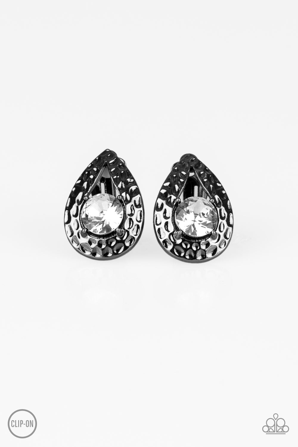 Paparazzi Clip On Earrings - Elite Edge - Black