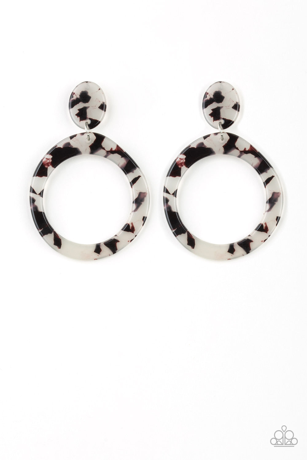 Paparazzi Earrings - Fish Out Of Water - White