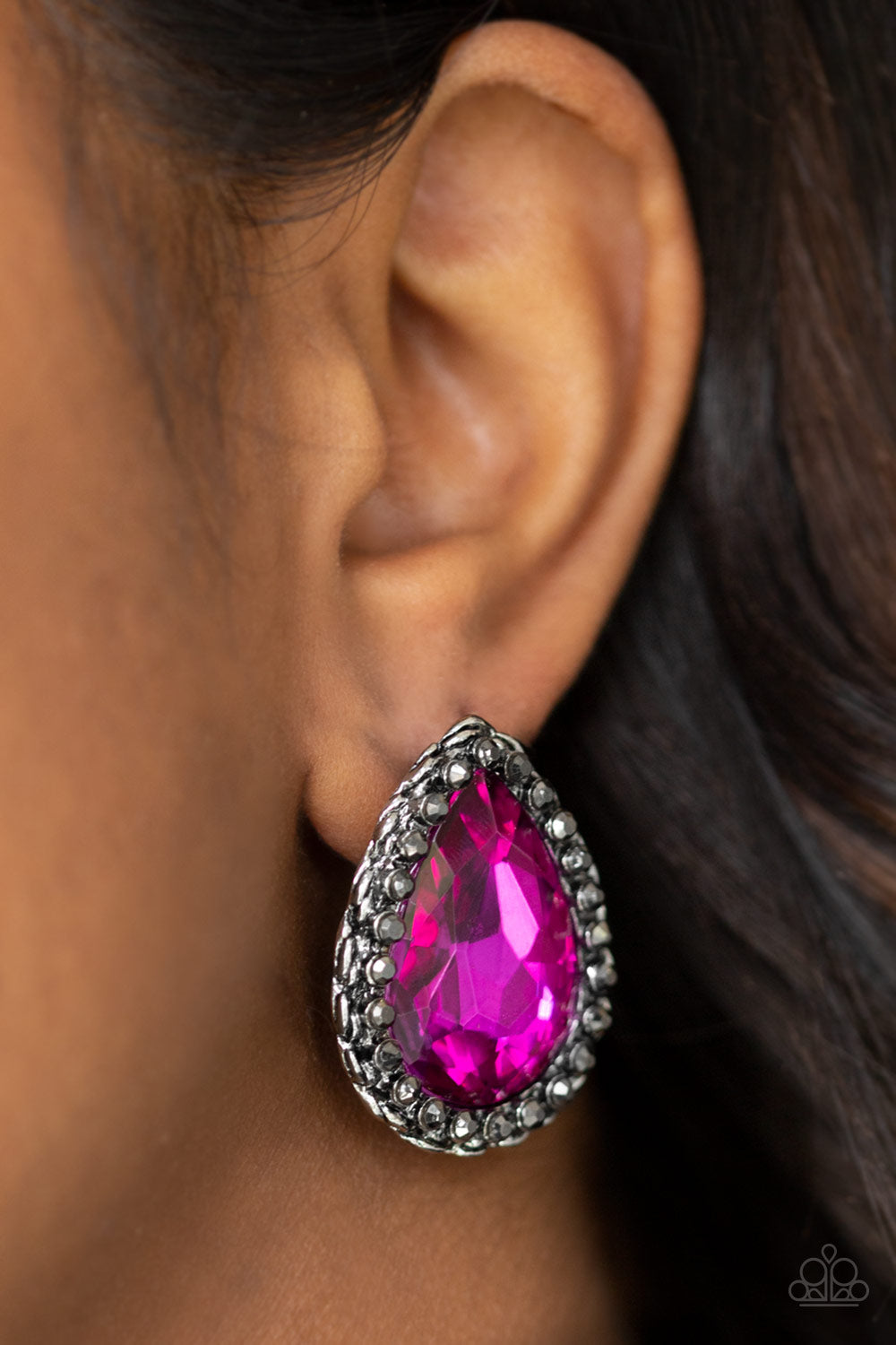 Paparazzi Earrings - Dare To Shine - Pink