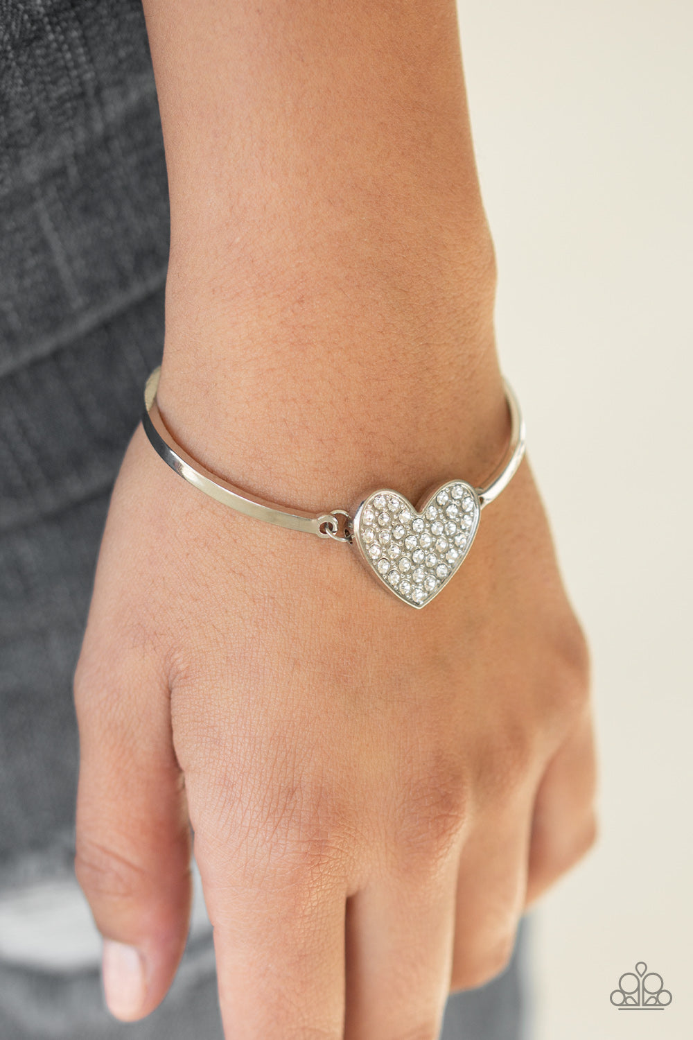 Paparazzi Bracelet - Heart-Stopping Shimmer - White