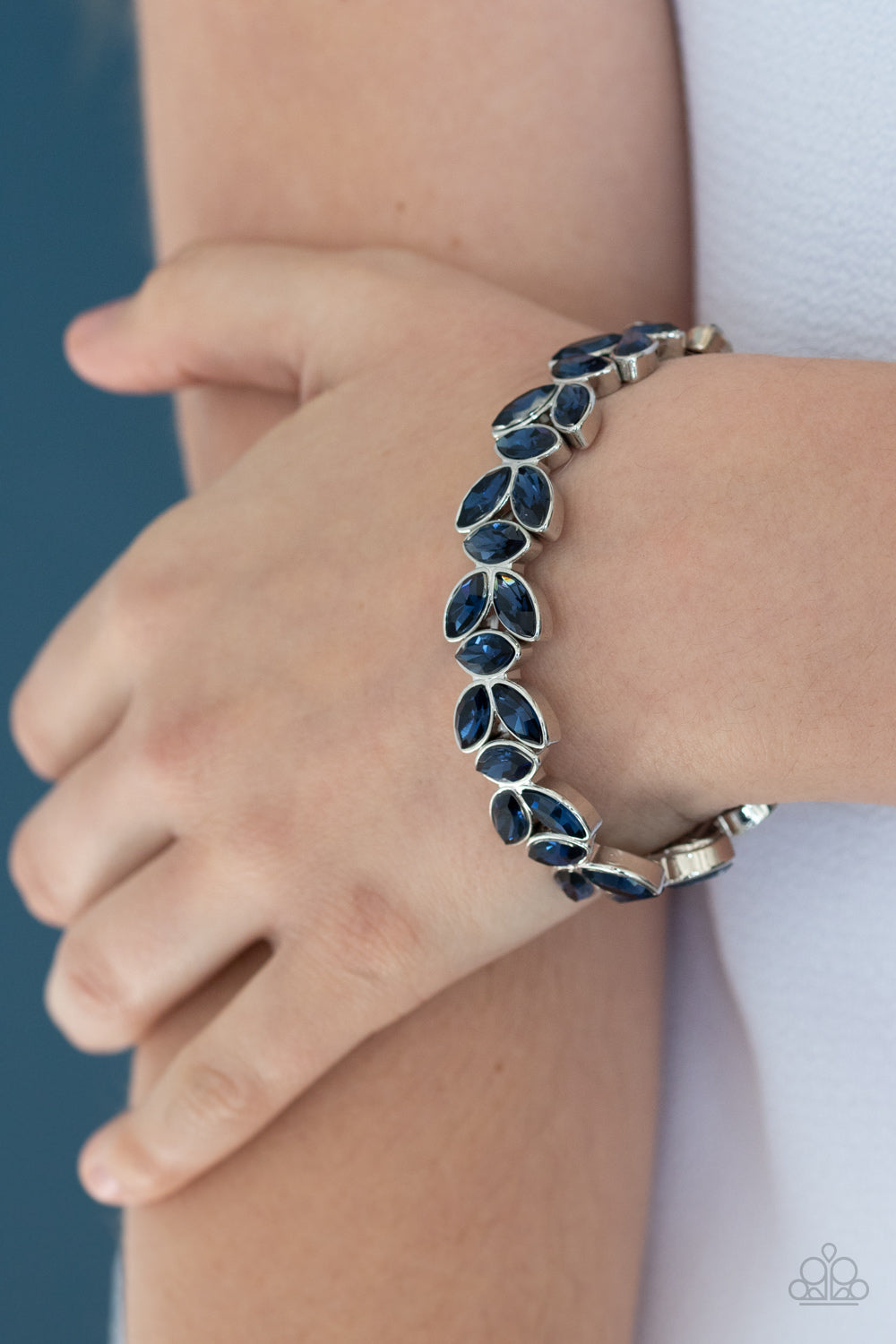 Paparazzi Bracelet - Gilded Gardens - Blue