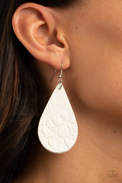 Paparazzi Earrings - Beach Garden - White