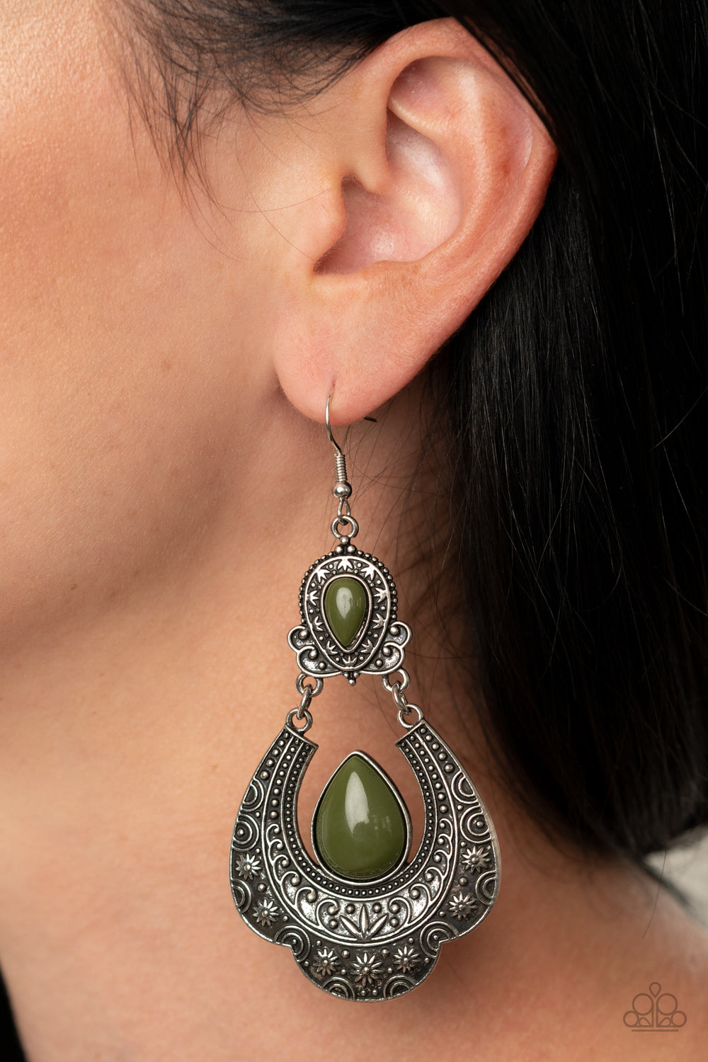 Paparazzi Earrings - Rise and Roam - Green