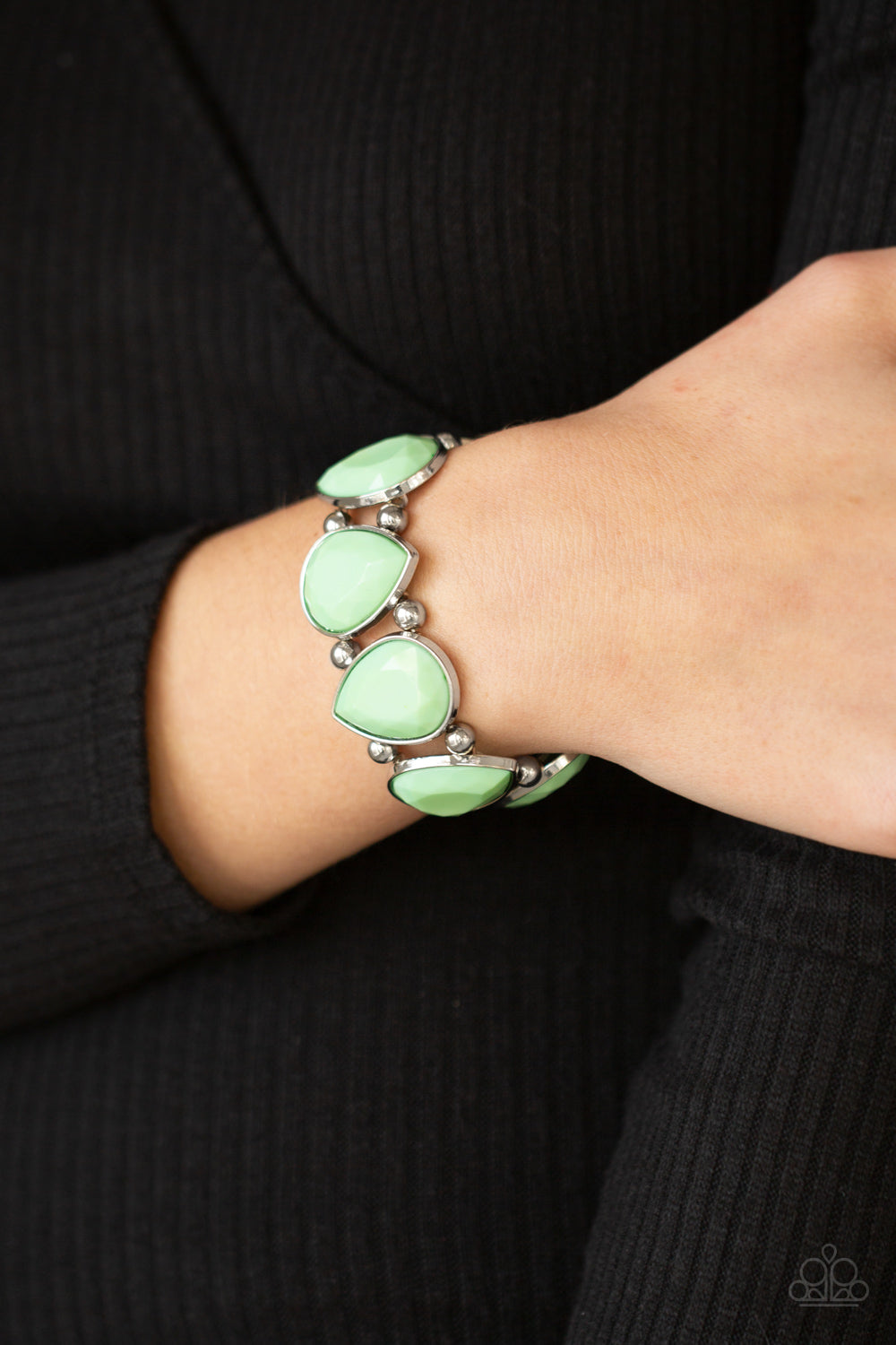 Paparazzi Bracelet - Flamboyant Tease - Green