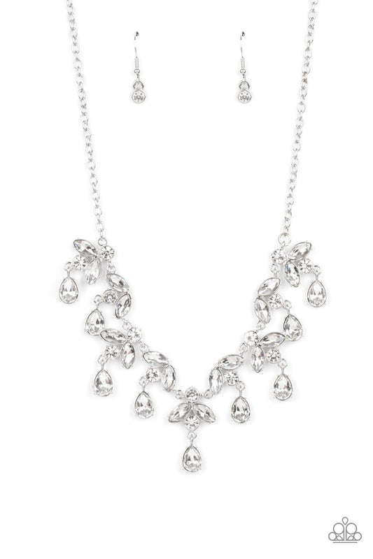 Paparazzi Necklace - Vintage Royale - White