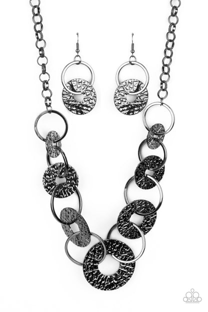 Paparazzi Necklace - Industrial Envy - Black