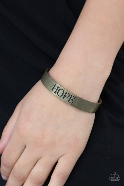 Paparazzi Bracelet - Hope Makes The World Go Round - Brass