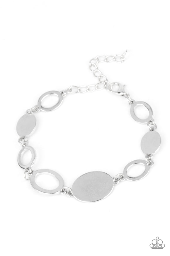 Paparazzi Bracelet - OVAL and Out - Silver