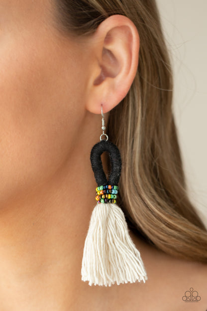 Paparazzi Earrings - The Dustup - Black