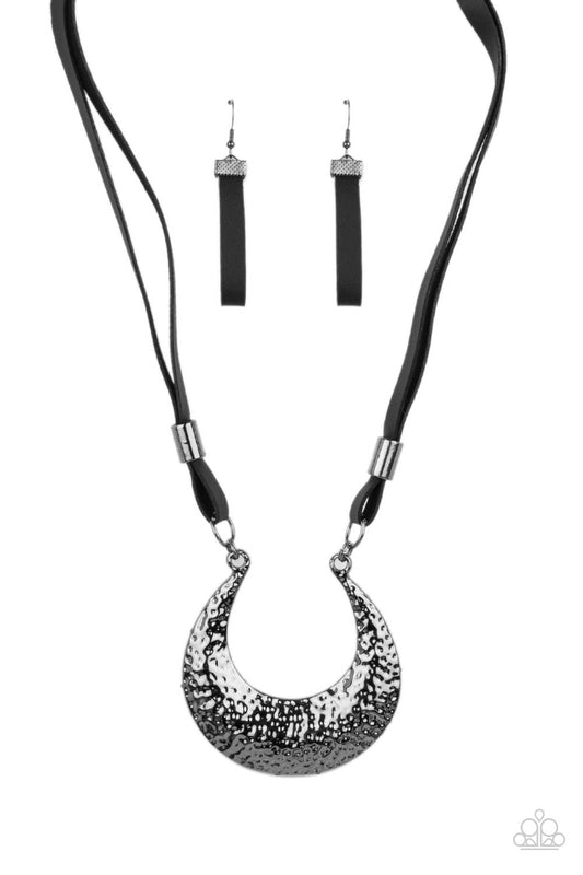 Paparazzi Necklace - Majorly Moonstruck - Black