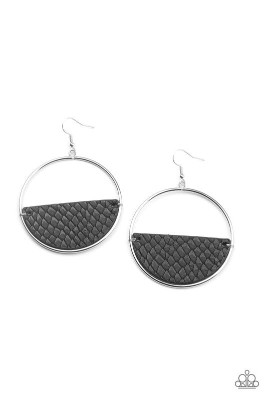 Paparazzi Earrings - Animal Aesthetic - Black