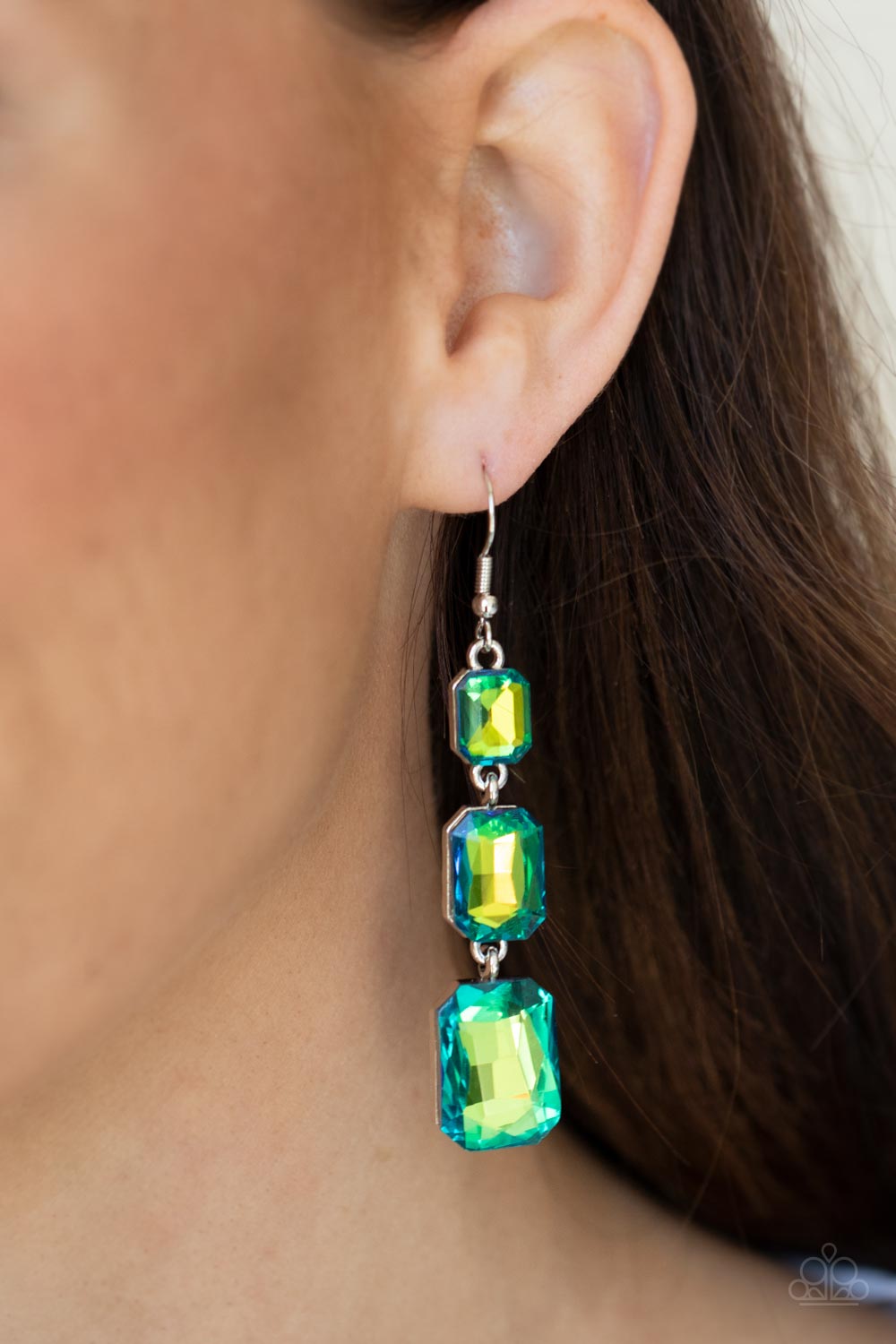 Paparazzi Earrings - Cosmic Red Carpet - Green