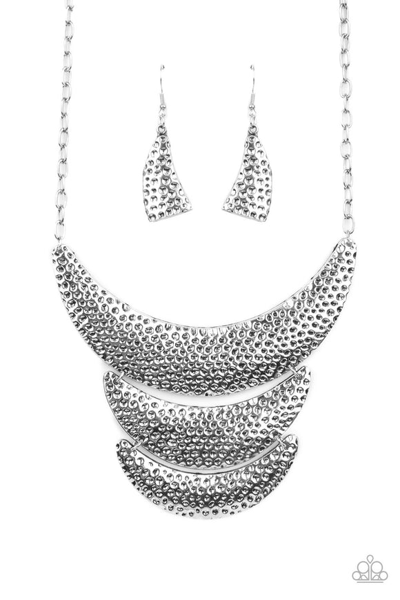 Paparazzi Neckalce - Moonwalk Magic - Silver