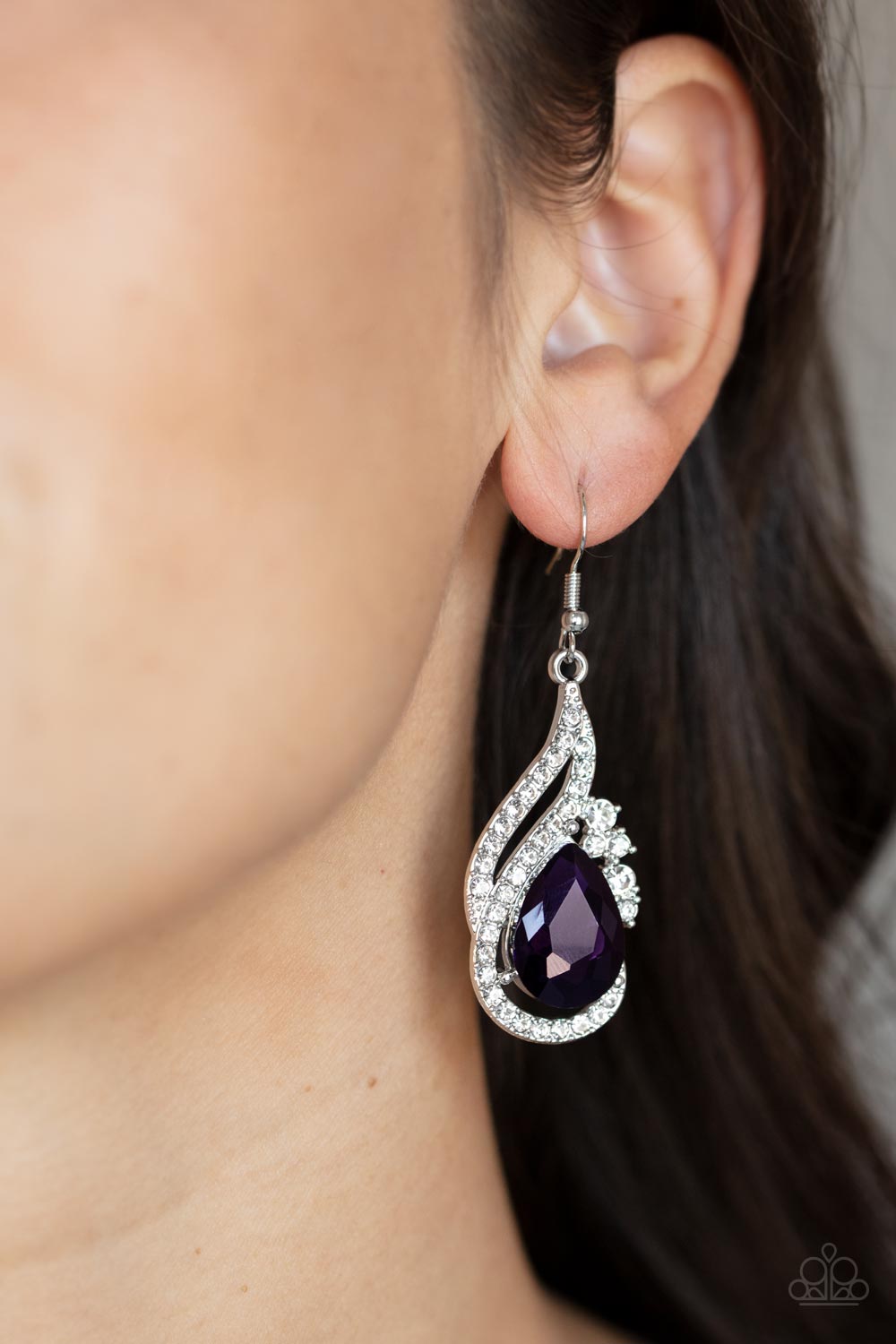 Paparazzi Earrings - Dancefloor Diva - Purple