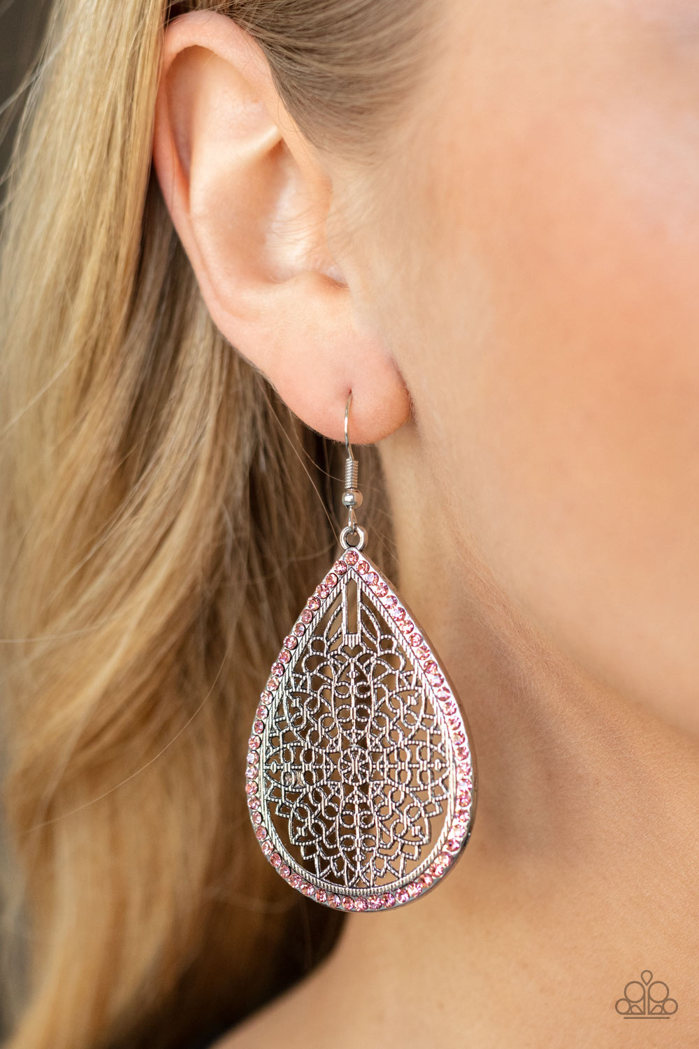 Paparazzi Earrings - Fleur de Fantasy - Pink