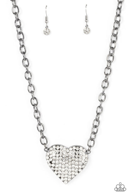 Paparazzi Necklace - Heartbreakingly Blingy - Black