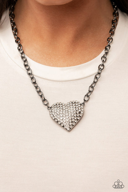 Paparazzi Necklace - Heartbreakingly Blingy - Black