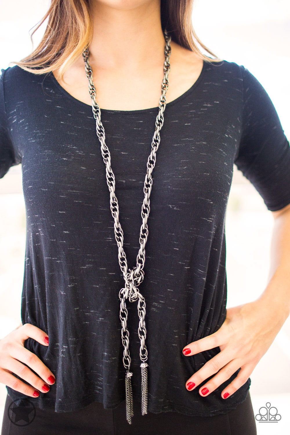 Paparazzi Blockbuster Necklace - SCARFed for Attention - Gunmetal