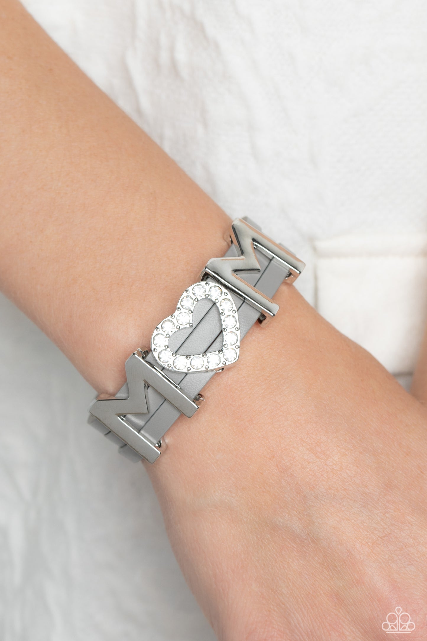 Paparazzi Bracelet - Heart of Mom - Silver