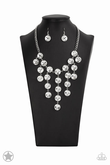 Paparazzi Blockbuster Necklace - Spotlight Stunner - Silver