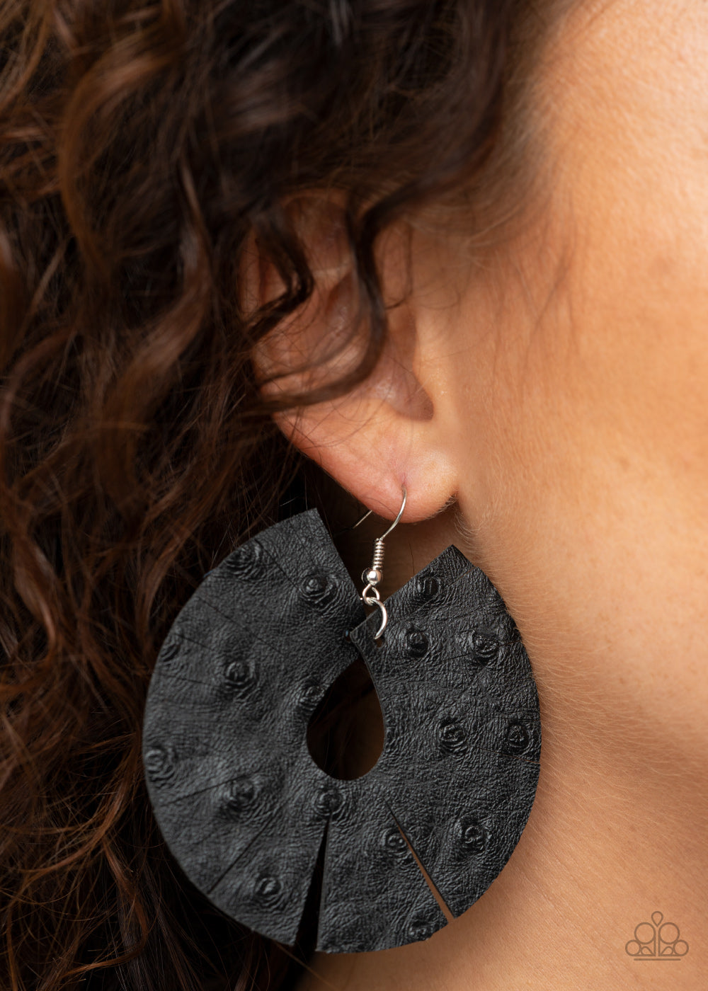 Paparazzi Earrings - Palm Islands - Black