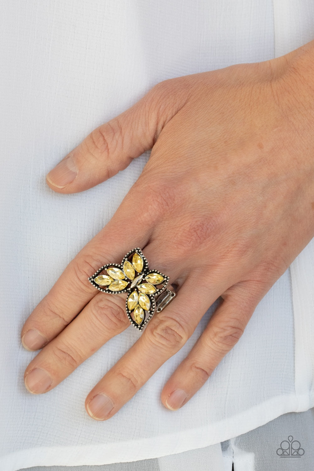 Paparazzi Ring - Fluttering Fashionista - Yellow