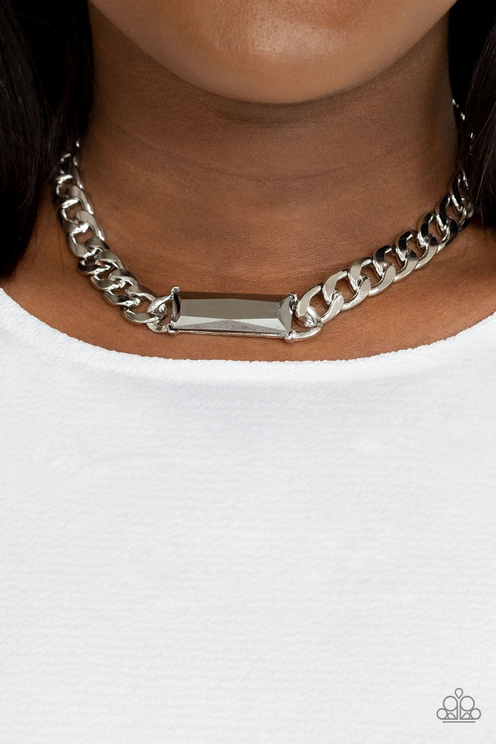 Paparazzi Necklace - Urban Royalty - Silver