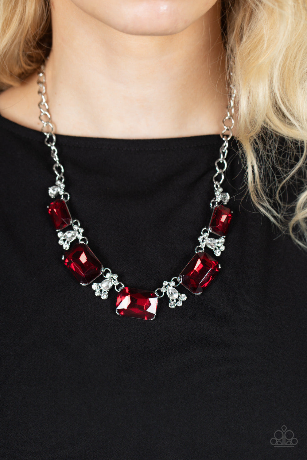 Paparazzi Necklace - Flawlessly Famous - Red