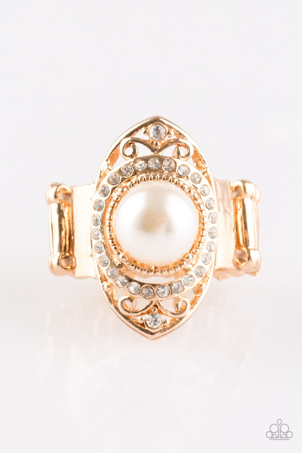 Paparazzi Ring - Pearl Posh - Gold